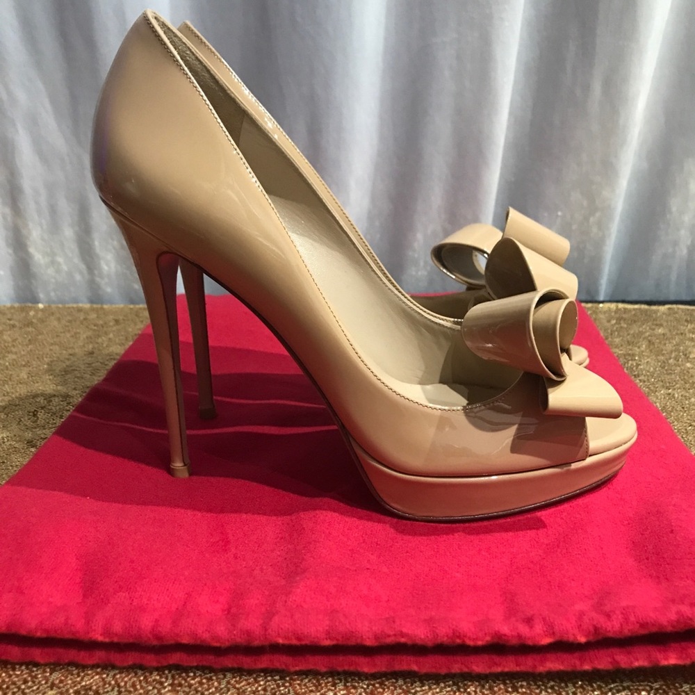 Valentino bow tie pump